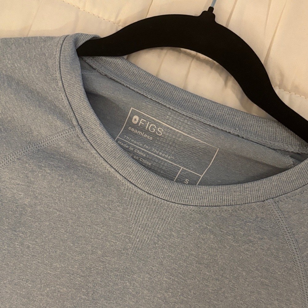 Figs powder blue salta under scrub
